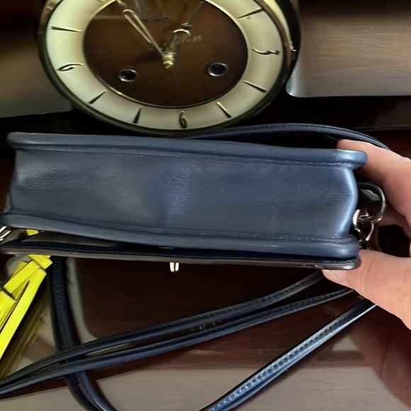 NWOT Coach midsized bag with removable tassel. Navy Citrine Leather shoulder bag - Picture 7 of 16